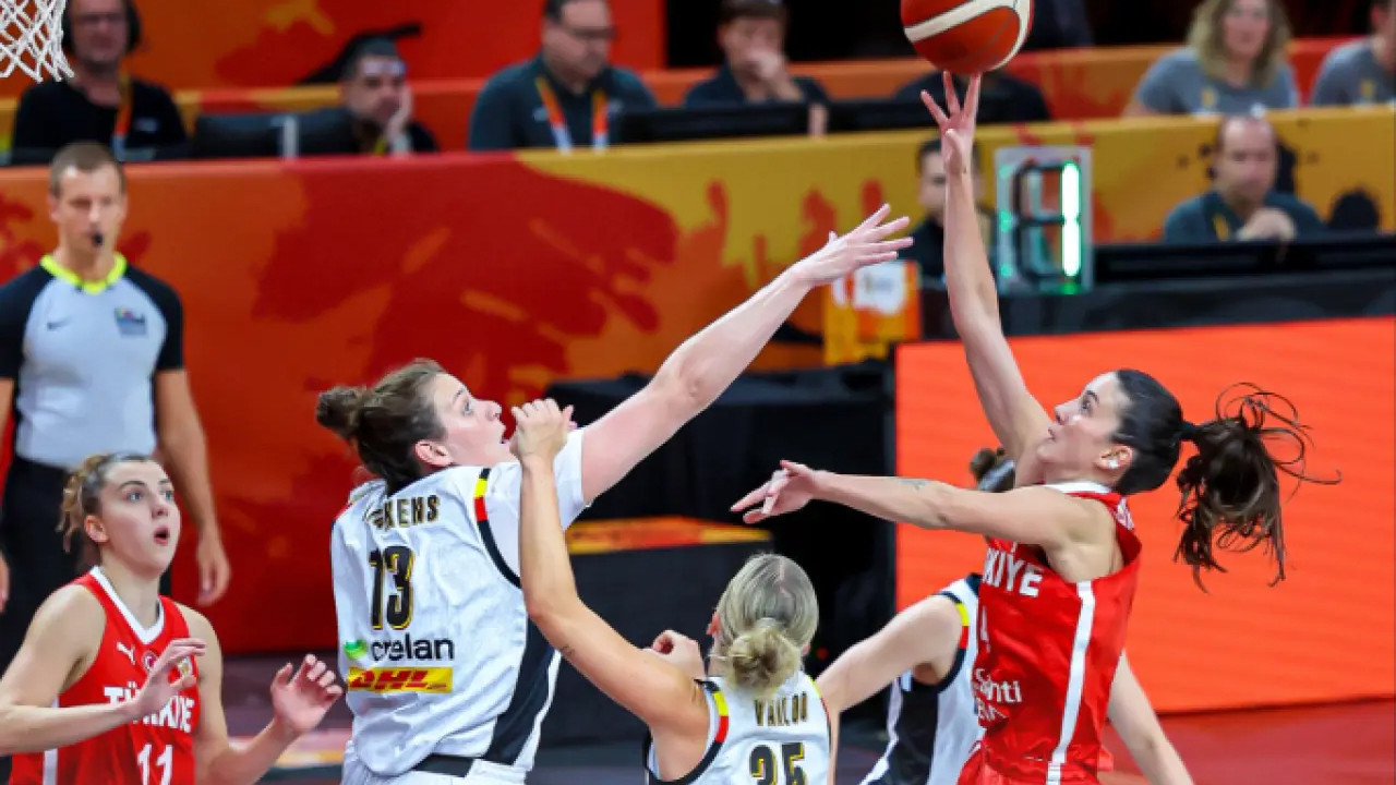 A Milli Kadın Basketbol Takımımız Dünya Kupası'na mağlubiyetle başladı