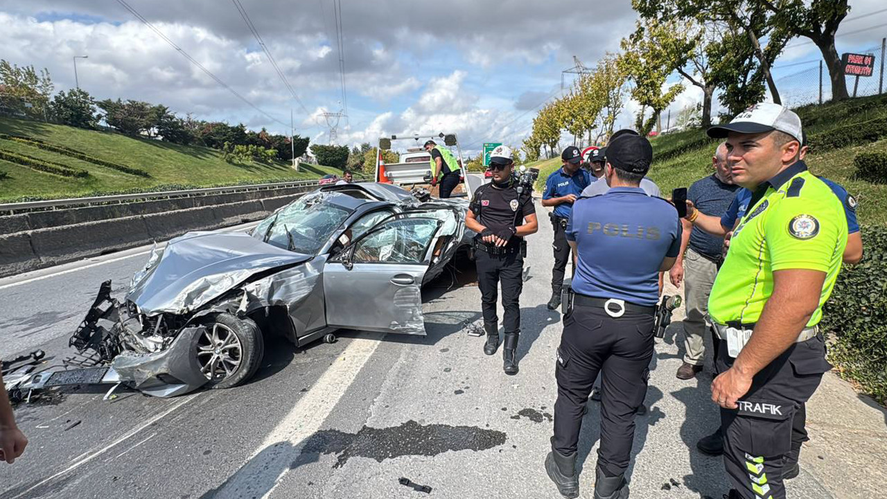 Sancaktepe'de feci kaza: Takla atan otomobilin sürücüsü ağır yaralandı