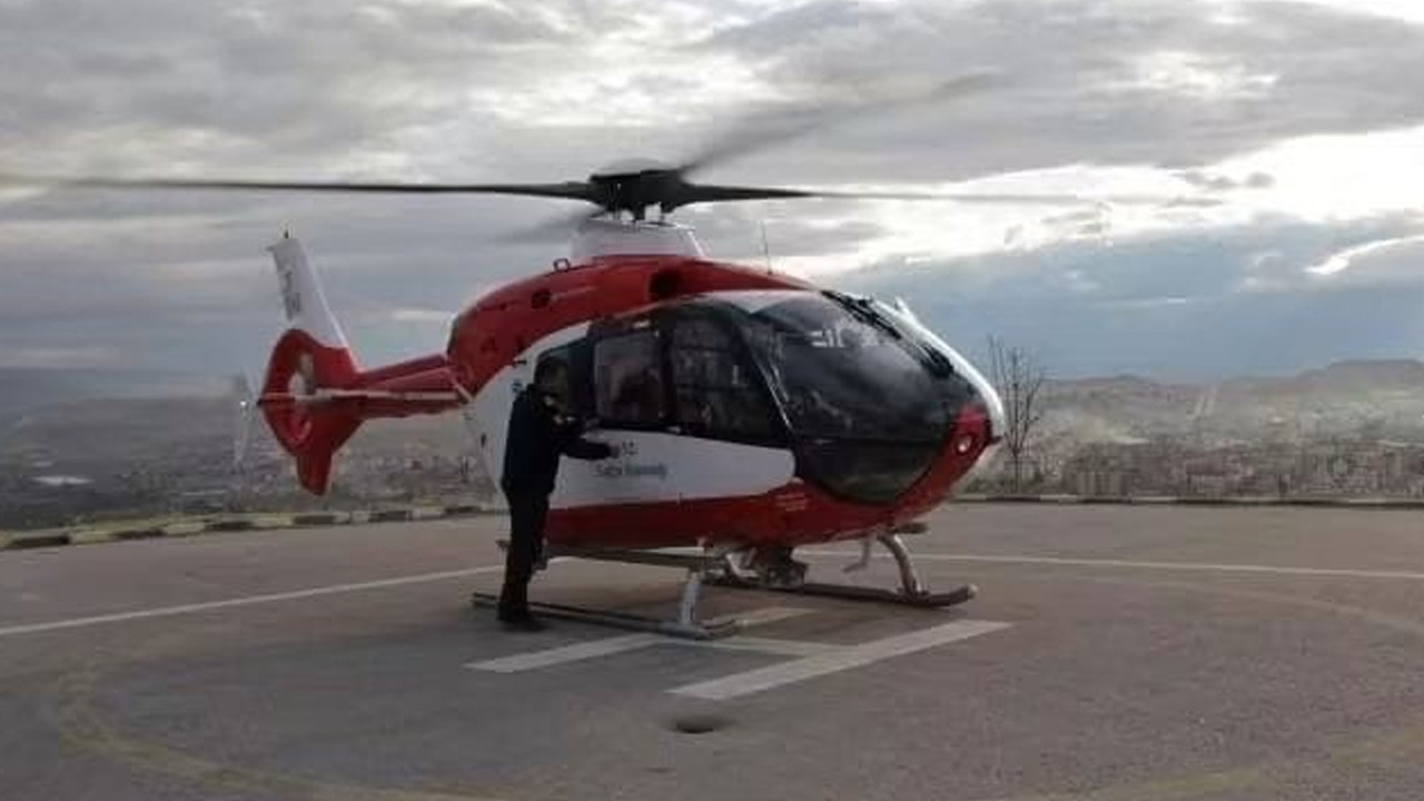 Beypazarı'nda kalp krizi geçiren hasta helikopter ambulansla yollandı