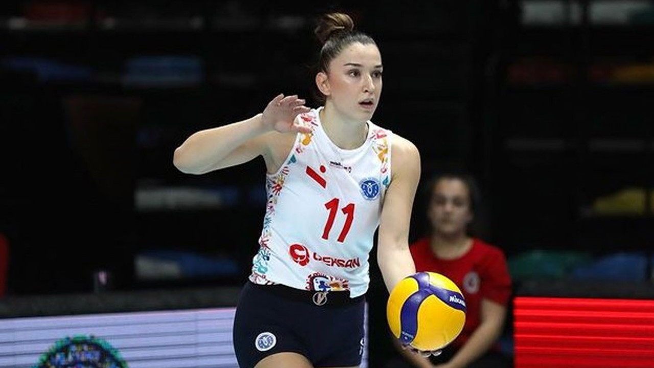 Milli voleybolcu deprem sonrası GSM operatörlerine tepki gösterdi