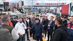 Edirne’de TIR sürücüleri sınırda eylem yaptı: Kontak kapatıp yolu trafiğe kapattılar