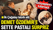 Eşref Rüya’nın Nisan’ı Demet Özdemir'e sette pastalı sürpriz: İlk Çağatay tebrik etti, gözyaşlarını tutamadı