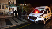 Babasını bı&ccedil;akladı, arkasına bile bakmadan ka&ccedil;tı