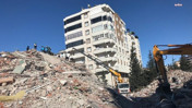 Depremde 148 kişiye mezar olan Hamidiye Sitesi'nde karar: Müteahhide 21 yıl hapis, 15 kişiye beraat