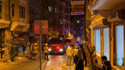 Beyoğlu’nda bodrum katında duvar çöktü; 5 katlı bina tahliye edildi