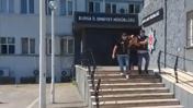 33 yıl hapis cezasıyla aranıyordu...Firari yakalanmamak için kayısı topladı