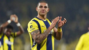 Fenerbahçe’de ayrılık kapıda: Tecrübeli stopere talip çıktı