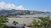 Zonguldak’ta sağanak yağış denizin rengini değiştirdi: Sahil çamura bulandı