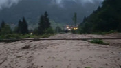 Trabzon'da etkili sağanak; Uzungöl'de taşkın