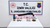 İzmir’de uyuşturucu tacirlerine operasyon