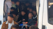 Jandarma durduğu araçta gözlerine inanamadı: 34 kaçakçı yakandı