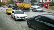 Konya’da yolcu minibüsü ile hafriyat kamyonu çarpıştı: 10 yaralı