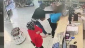 Eczaneden ilaç alan kadın tanımadığı kişinin saldırısına uğradı