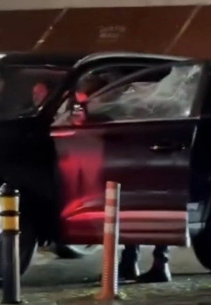 İstanbul’da trafik magandası yine iş başındaydı: Kadın sürücü korku dolu anlar yaşandı. Dirseği ile camı kırdı - Resim : 3