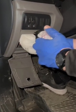 B&uuml;y&uuml;k&ccedil;ekmece&rsquo;de sokak satıcılarına darbe vuruldu: 5 g&ouml;zaltı - Resim : 3