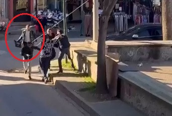 Ne buldularsa fırlattılar: Bursa'da korku dolu dakikalar - Resim : 4