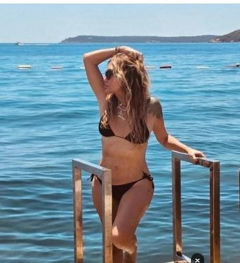 Yonca Evcimik'ten iddialı tatil paylaşımı - Resim : 2