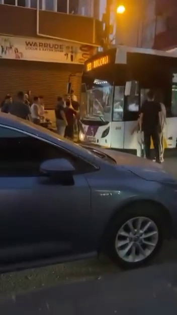 Adana’da 10 kişilik maganda otobüs şoförünü hastanelik etti - Resim : 2