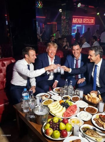 Sosyal medyada gündem oldu: NATO liderleri hamamda, piknikte, camide - Resim: 13