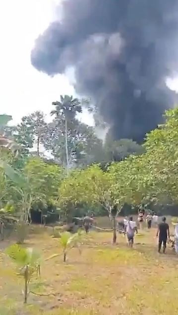 Kolombiya'da askeri uçak düştü: 90 kişi hayatını kaybetti - Resim : 3