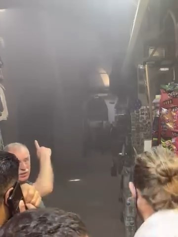 Kapalıçarşı’da korku dolu dakikalar: Trafo yangını çarşıyı dumana boğdu - Resim : 1