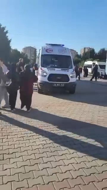 Valilik duyurdu: Ortaokulda kavgada 8 öğrenci yaralandı - Resim : 3