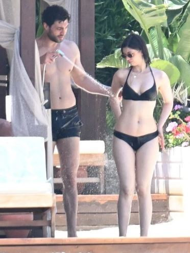 İhanet iddiaları gündem olmuştu: Ali Öner ile Zeynep Atılgan Bodrum tatilinde - Resim : 3