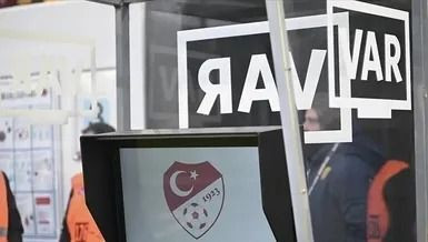 Erman Toroğlu açtı ağzını yumdu gözünü: “Bu hakemlerle şampiyon oldunuz” - Resim: 10