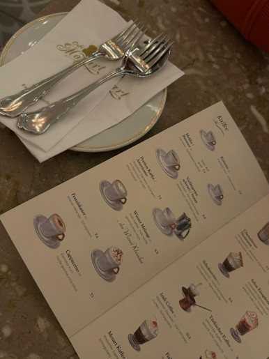 Viyana: Cafe Mozart - Resim : 3