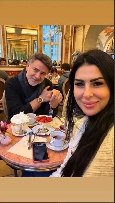 İzmir’den İstanbul’a aşk gezisi: 9 çocuk babası İzzet Yıldızhan eşi Ajda ile Galataport İstanbul’da yürüyüşte yakalandı - Resim: 6