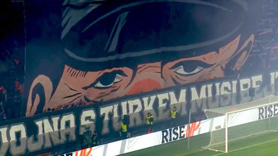 Viktoria Plzen-Fenerbahçe maçında Türkiye karşıtı ırkçı pankart!
