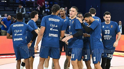 Anadolu Efes İsrail'e gitmiyor! Resmi açıklama geldi: Maç komşuda oynanacak