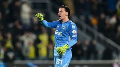 Kayserispor-Fenerbahçe maçında Ederson’un kafasına yabancı cisim isabet etti
