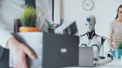 Yapay zeka binlerce çalışanı işsiz bıraktı: En çok gençleri vurdu