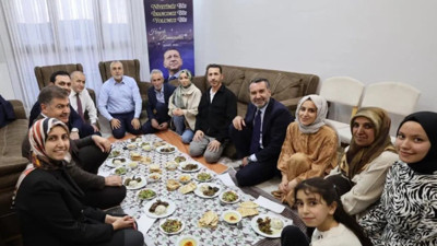 Işıkhan iftara Erdoğan panosu ile gitmişti: Pano Ramazan boyunca tüm ziyaretlerde olacak