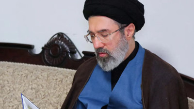 Gözler onun üzerinde: İran'da yeni dini lider Mücteba Hamaney mi?