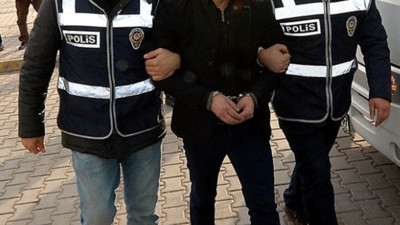 İzmir'de zehir tacirlerine operasyon