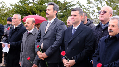 Halk ozanı Aşık Veysel vefatının 53. yılında Sivas'ta anıldı