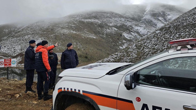 Kayıp dağcının izine rastlandı