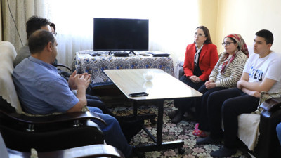 Vali Dr. Nurtaç Arslan’dan hane ziyaretleri: Vatandaşın taleplerini dinledi