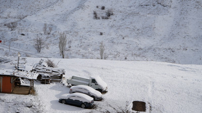 Erzurum'da bahar ortasında kar sürprizi