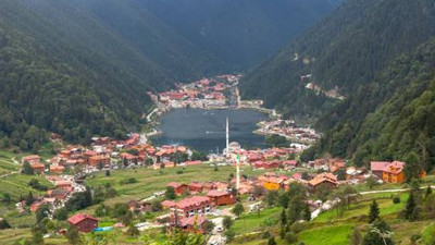 Trabzon'da heyelan nedeniyle bir evde hasar oluştu, bir ev tahliye edildi
