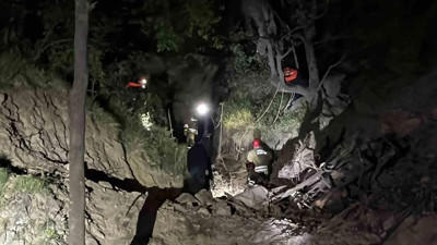 Uçurumda zincirleme mahsuriyet: Düzce'de 3 kişi için zamanla yarış