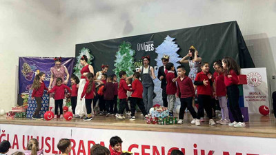 Menteşe’de çocuk tiyatrosu büyük ilgi gördü