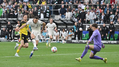 Gladbach son dakika golüyle Dortmund’u 1-0 mağlup etti