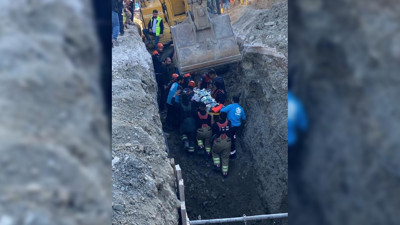 Hatay'da göçük altında kalan işçiye ulaşıldı