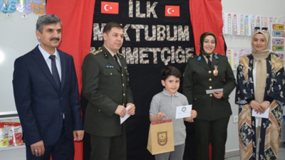 İlk mektuplarını Mehmetçiğe yazan öğrencilere askerlerden cevap geldi