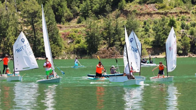 Karacaören Barajı’nda unutulmaz 19 Mayıs! Spor ve doğa bir arada