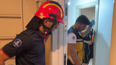 Çığlıkları alt kattan duyuldu: Ekipler zamanla yarışarak yetişti