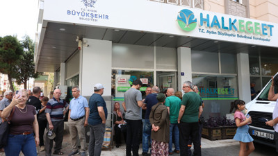 Ucuz et için saatlerce beklediler